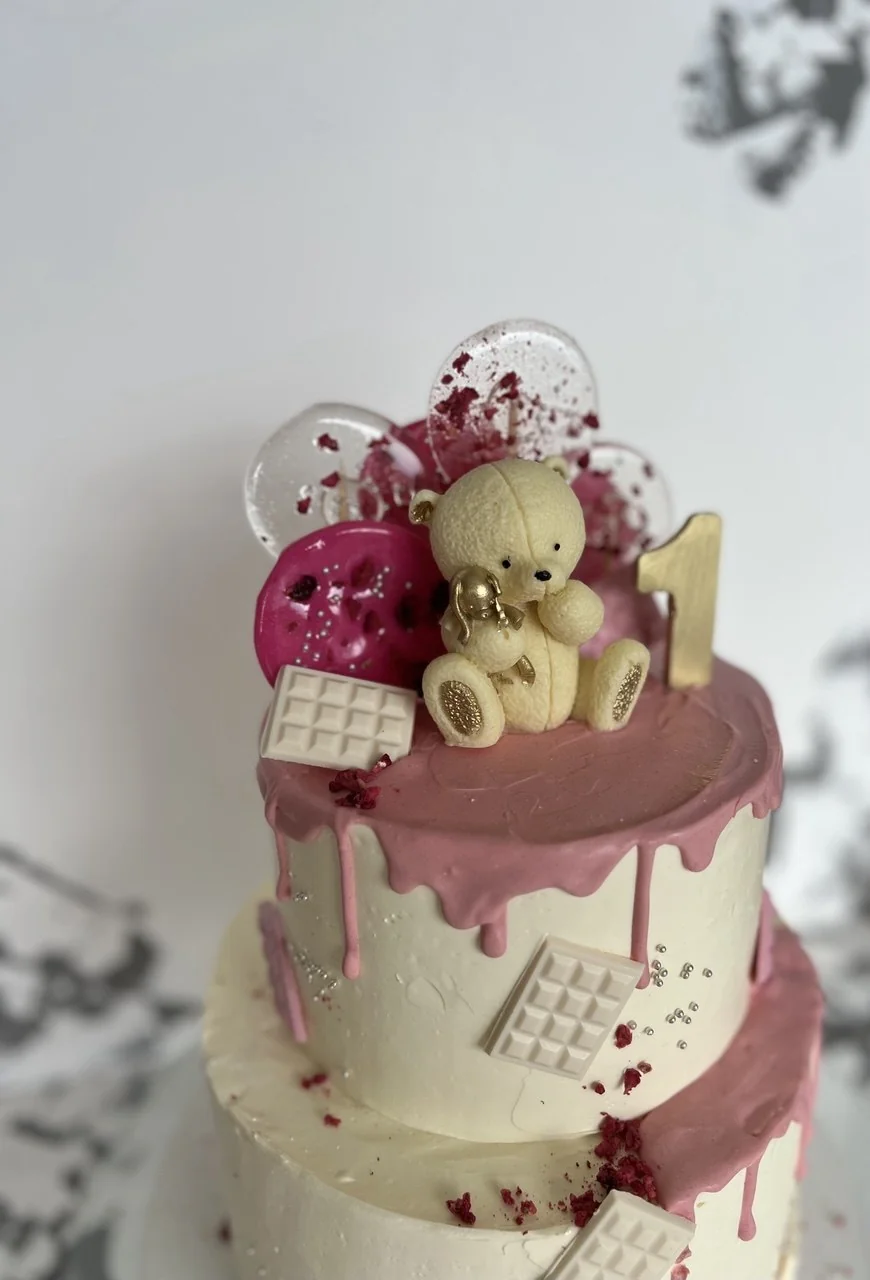 Chrisi Cake 19