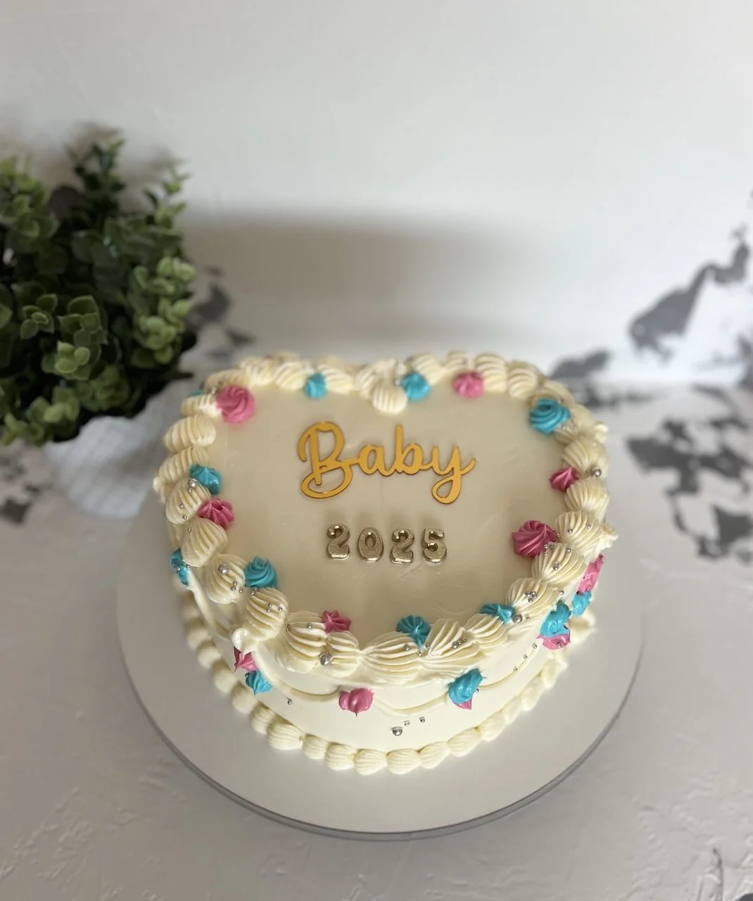Chrisi Cake 33