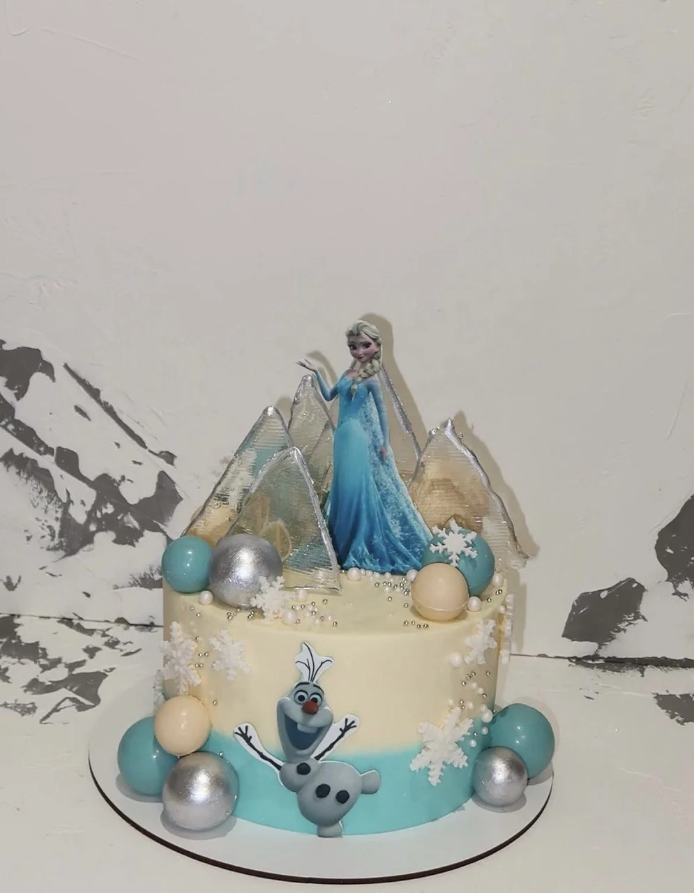 Chrisi Cake 49