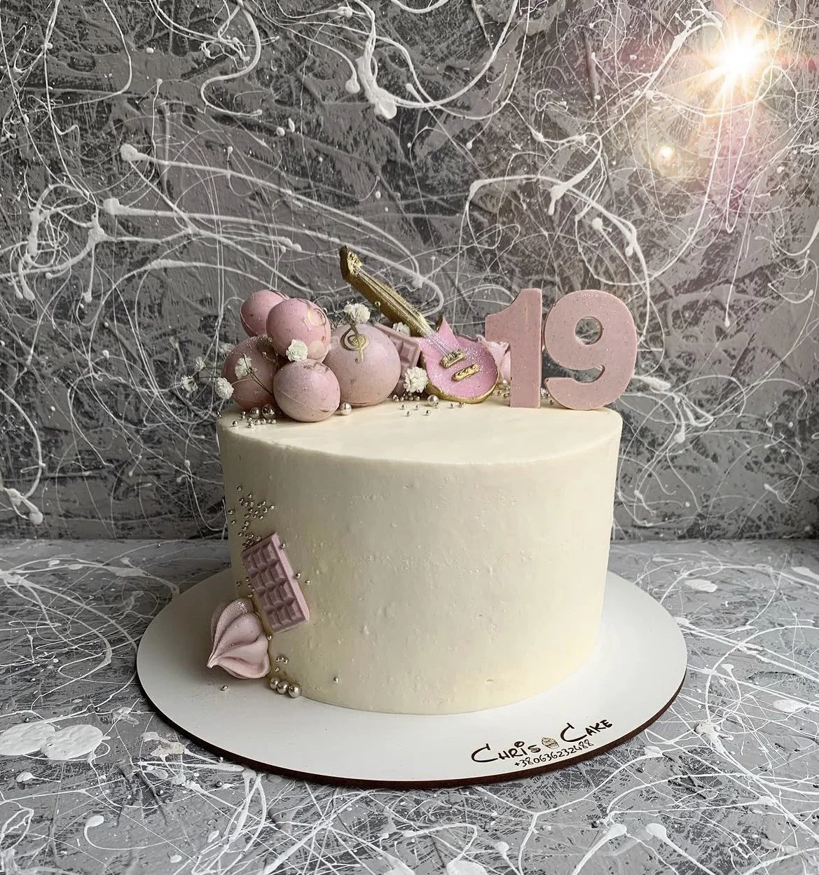 Chrisi Cake 79